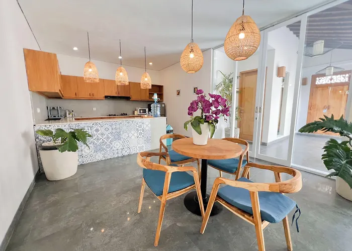 Apple Villa & Suite Seminyak